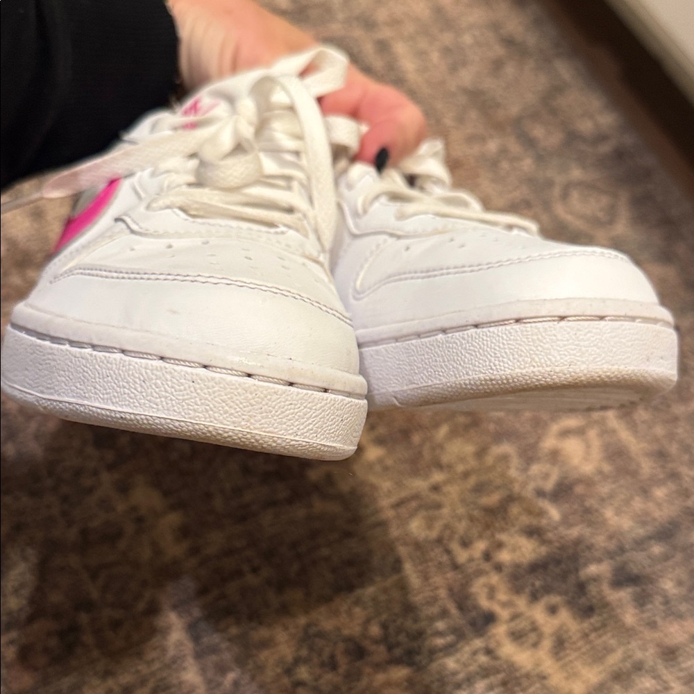 Nike Court Borough White Sneakers with Pink Accents Size 6Y kids Or a 7.5 Womens - Picture 7 of 7